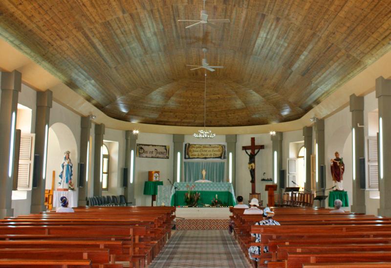 Guadeloupe, town of Anse-Bertrand, Saint-Denis Church, the nave