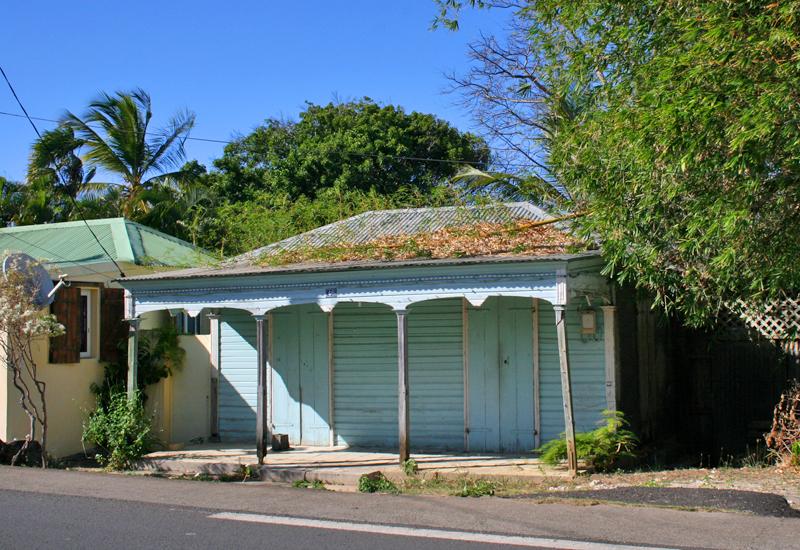  Typical houses - Anse-Bertrand: simple, with awning