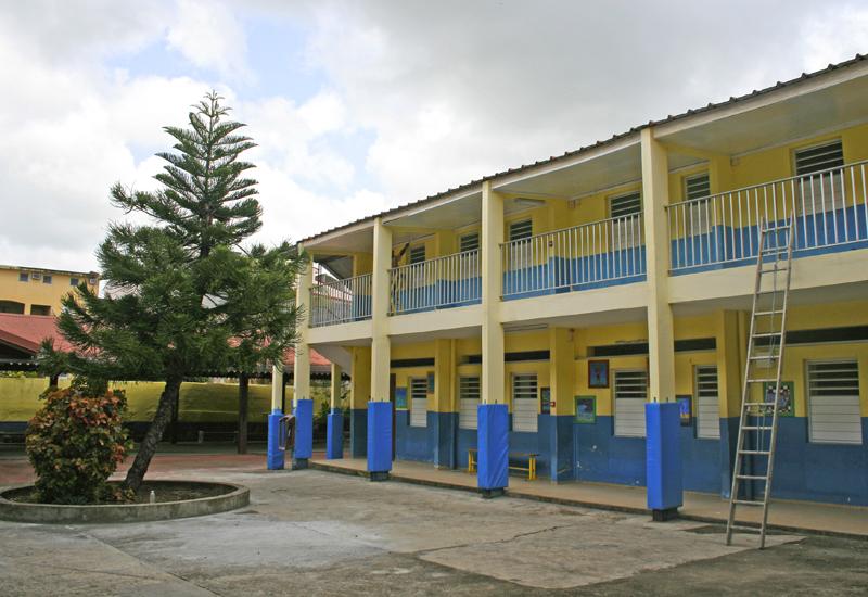 St. Joseph of Cluny Externat - Pointe-à-Pitre in Guadeloupe. Classroom