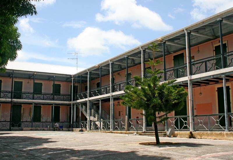  Lycée Carnot: inner courtyard