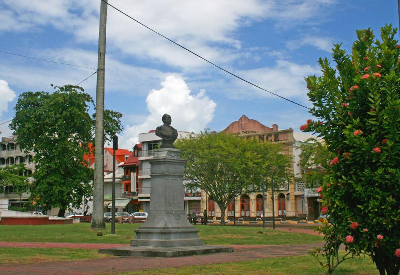 Bust of General Frébault - Pointe-à-Pitre, Guadeloupe. Facing the harbor, facing the sea