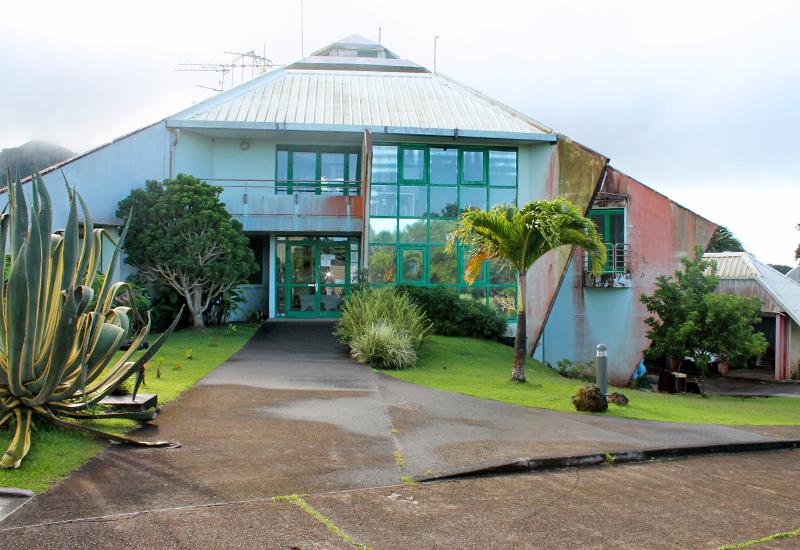 The buildings of the volcanological and seismological observatory