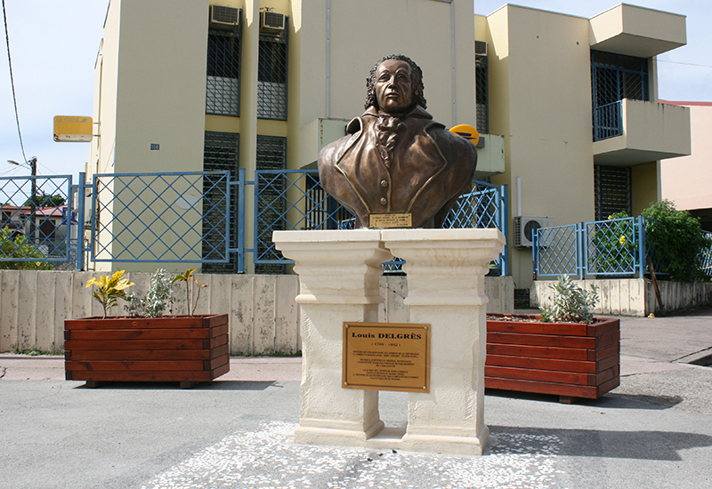 Pointe-Noire, bust representing Louis Delgrès