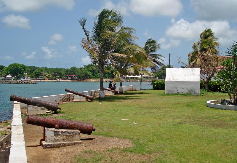 Fortin - city of Le Moule in Guadeloupe: cannons and powder magazine