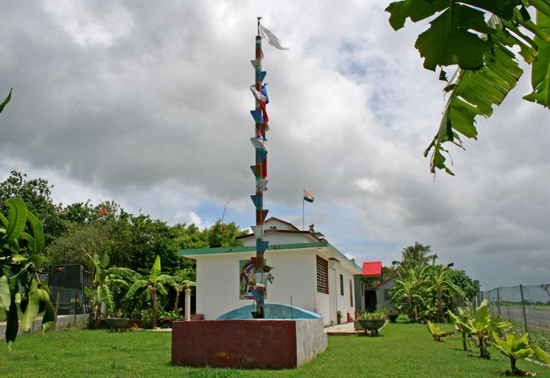  Hindu Temple - city of Les Abymes: the mast