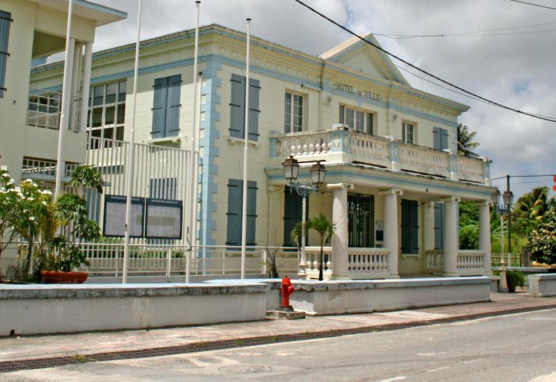 City Hall - Port Louis: facade overlooking Gambetta street
