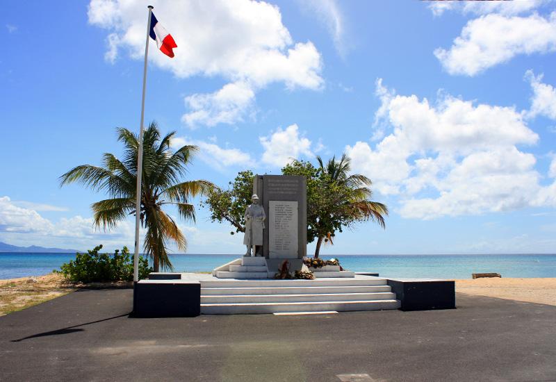  Port-Louis, war memorial, by the sea, rue Achille René-Boisneuf