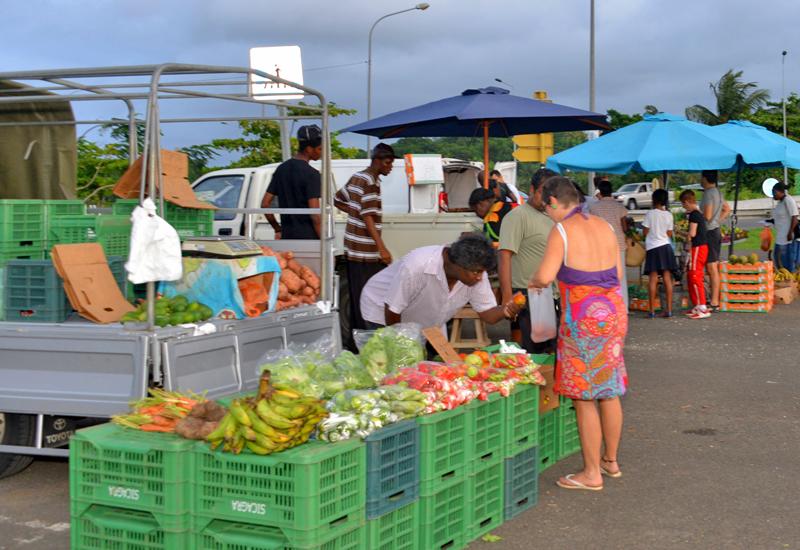  Petit-Bourg, night market. Small producers in the region find themselves there