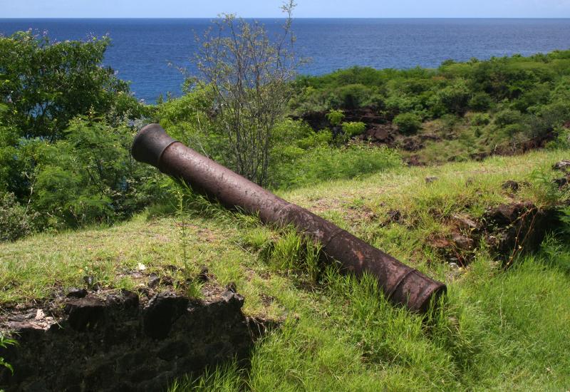 Anse à la Barque in Vieux-Habitants (Guadeloupe): part of the old battery