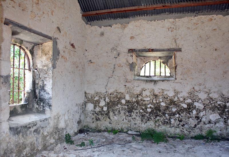 Former prison of Anse-Bertrand, Guadeloupe: inside a dungeon