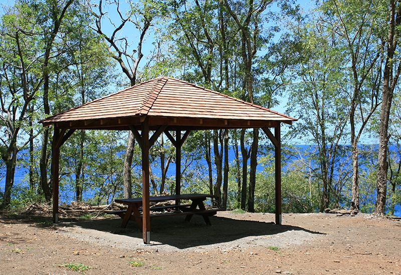 Eco tourist area of ​​Trois-Pointes. Arranged for picnic