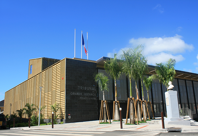 The new Pointe-à-Pitre Courthouse located on rue Dugommier